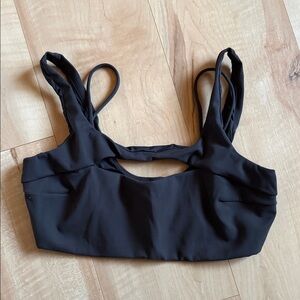 🍋Lululemon Everlux Front Cut-Out Train Bra *Light Support, B/C Cup